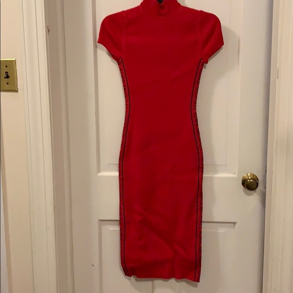 logo tape ribbed knit dress